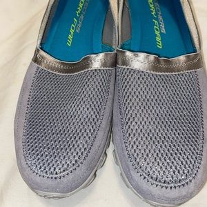 Skechers Memory Phone Slip-On Shoes sz. 7.5